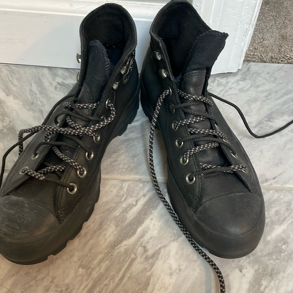 Converse low boots